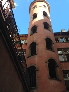 Tower in courtyard of 16, rue de Boeuf